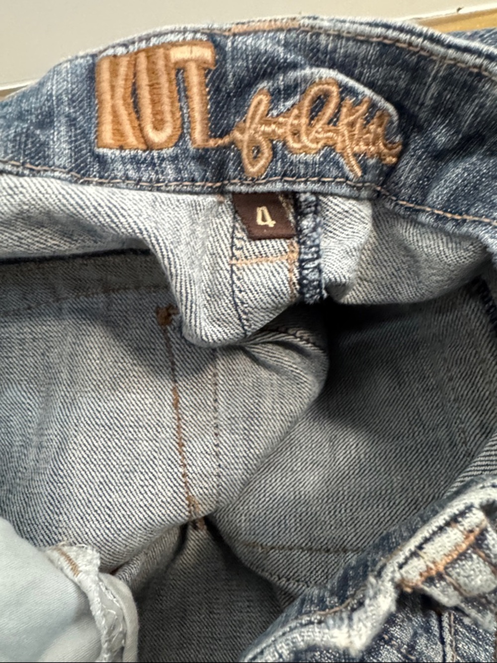 Kut from the Kloth Women's Dark Wash Bootcut Jeans - size 4 - Picture 7 of 7